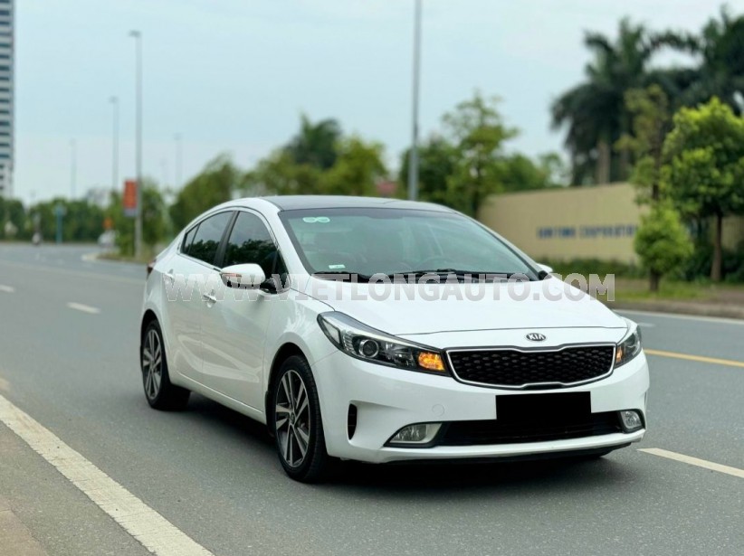 Kia Cerato 1.6 MT 2018 Trắng, Nội Thất Kem