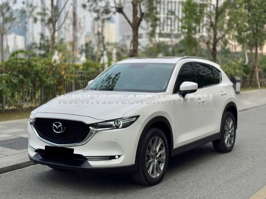 Mazda CX5 Deluxe 2.0 AT 2022 Trắng, Nội Thất Đen