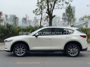 Xe Mazda CX5 Deluxe 2.0 AT 2022 Trắng, Nội Thất Đen