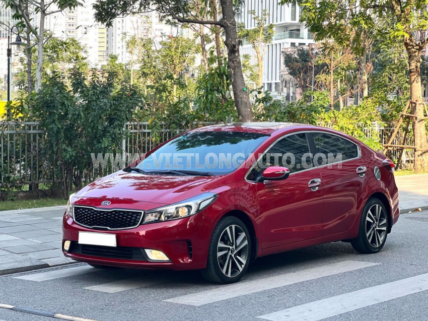 Kia Cerato 1.6 AT 2018 Đỏ, Nội Thất Kem