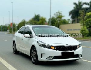 Xe Kia Cerato 1.6 MT 2018 Trắng, Nội Thất Kem