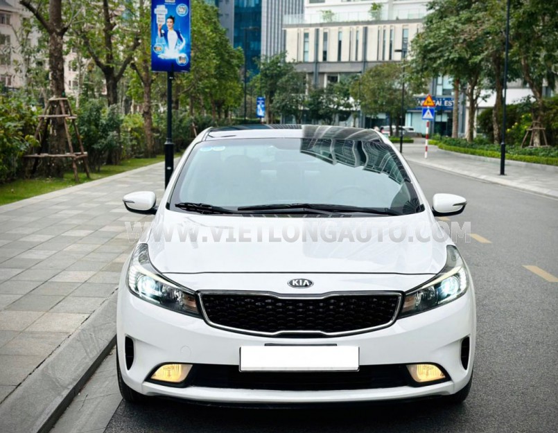 Kia Cerato 1.6 MT 2018 Trắng, Nội Thất Kem