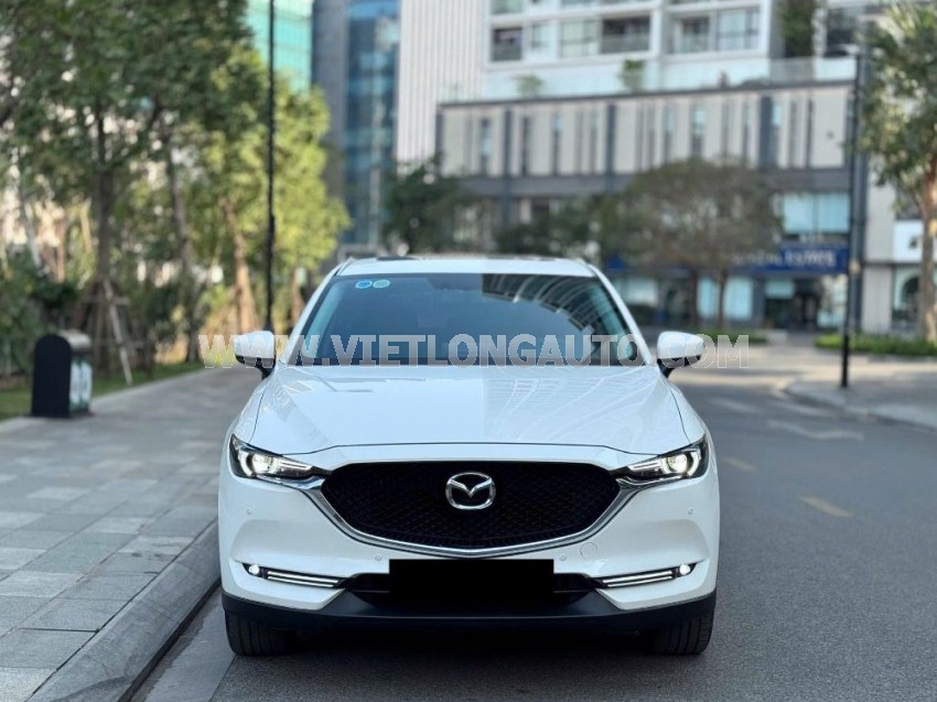 Mazda CX5 Deluxe 2.0 AT 2022 Trắng, Nội Thất Đen