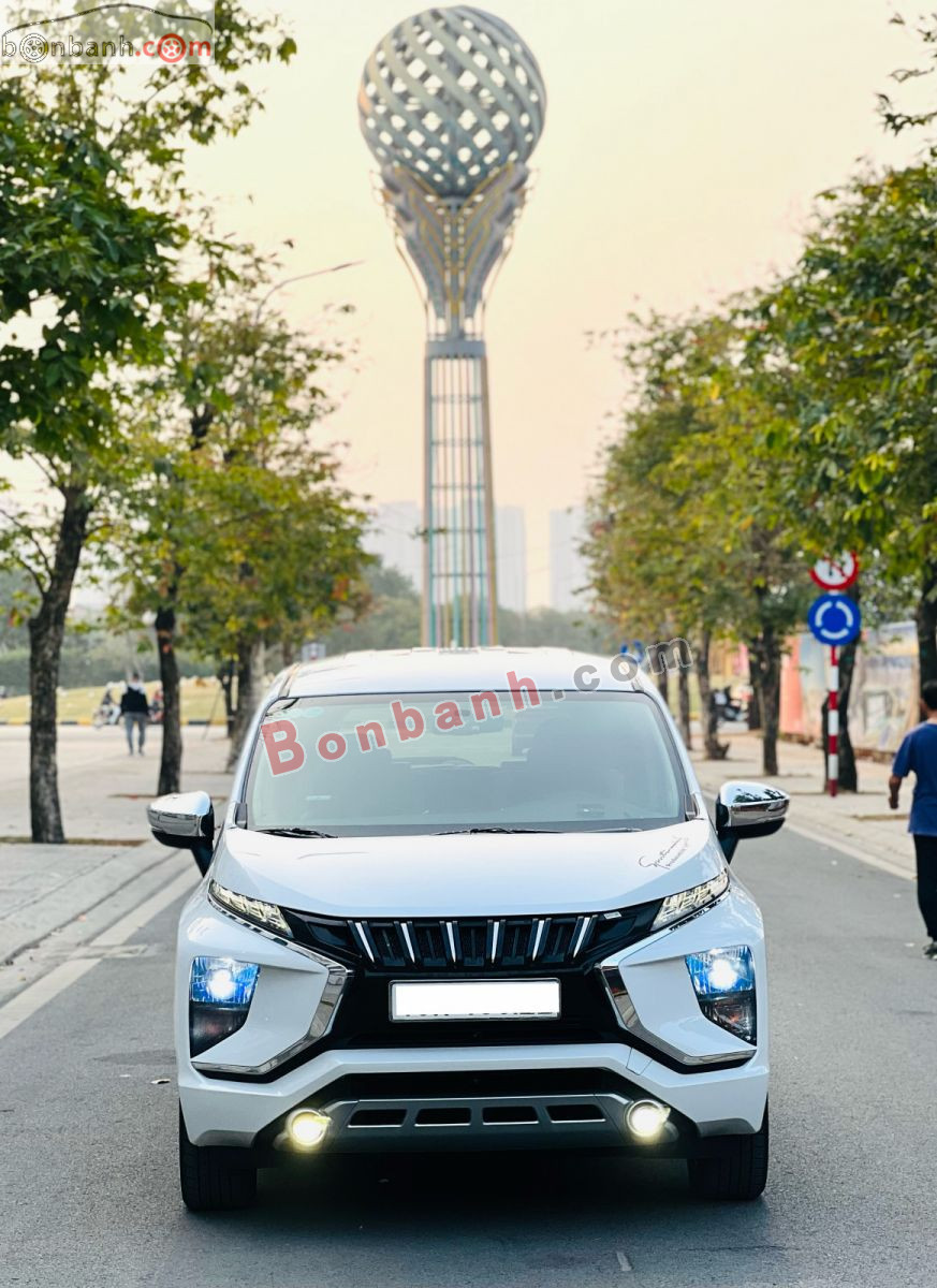 Mitsubishi Xpander 1.5 AT 2019 Trắng, Nội Thất Kem