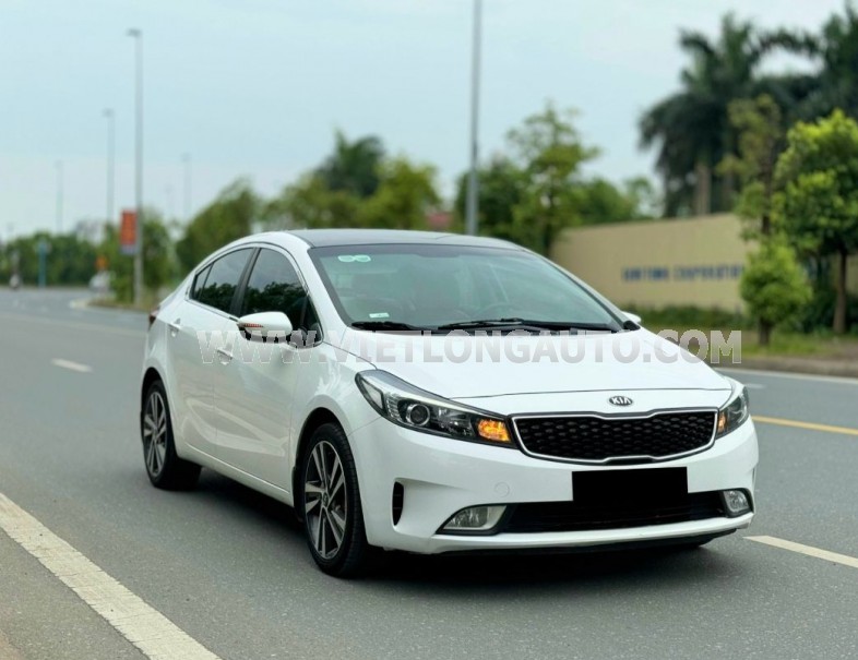 Kia Cerato 1.6 MT 2018 Trắng, Nội Thất Kem