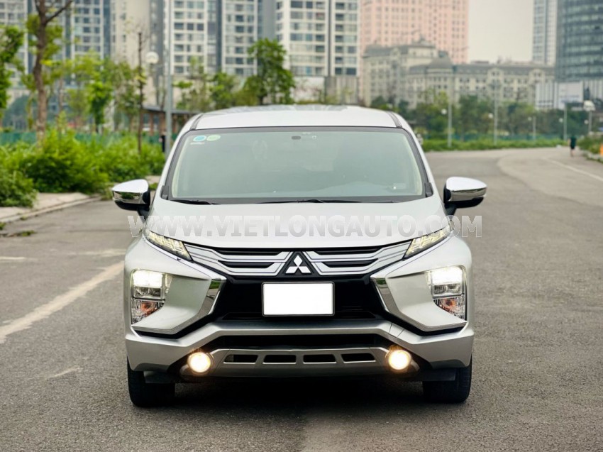 Mitsubishi Xpander 1.5 AT 2021 Bạc, Nội Thất Đen