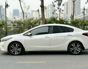 Xe Kia Cerato 1.6 MT 2018 Trắng, Nội Thất Kem