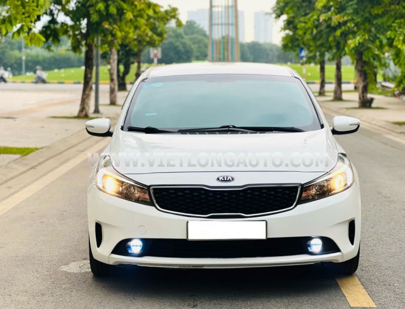 Xe Kia Cerato 1.6 MT 2018 Trắng, Nội Thất Kem
