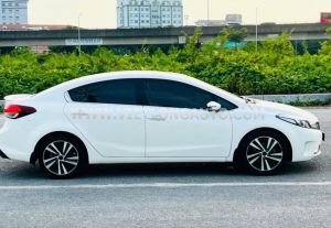 Xe Kia Cerato 1.6 AT 2018 Trắng, Nội Thất Kem
