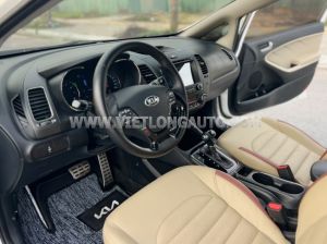 Xe Kia Cerato 1.6 AT 2018 Trắng, Nội Thất Kem