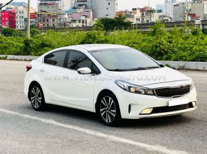 Xe Kia Cerato 1.6 AT 2018 Trắng, Nội Thất Kem