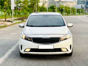 Xe Kia Cerato 1.6 AT 2018 Trắng, Nội Thất Kem