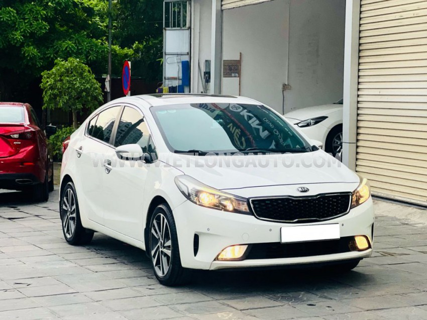 Kia Cerato 2.0 AT 2017 Trắng, Nội Thất Kem