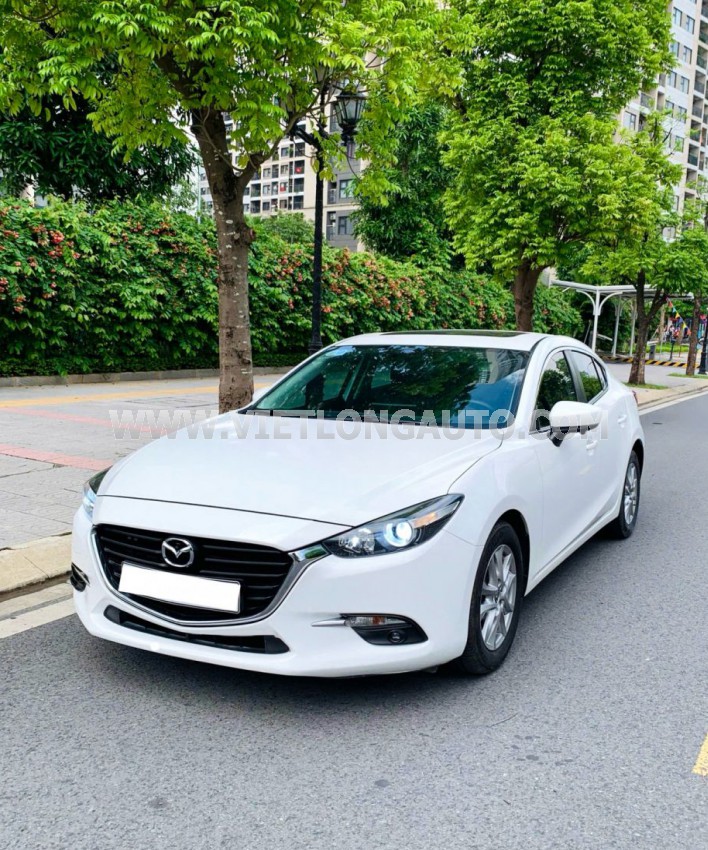Mazda 3 1.5L Luxury 2019 Trắng, Nội Thất Đen