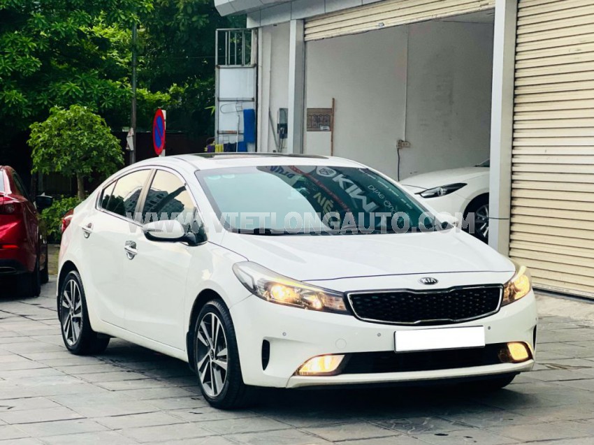 Kia Cerato 2.0 AT 2017 Trắng, Nội Thất Kem
