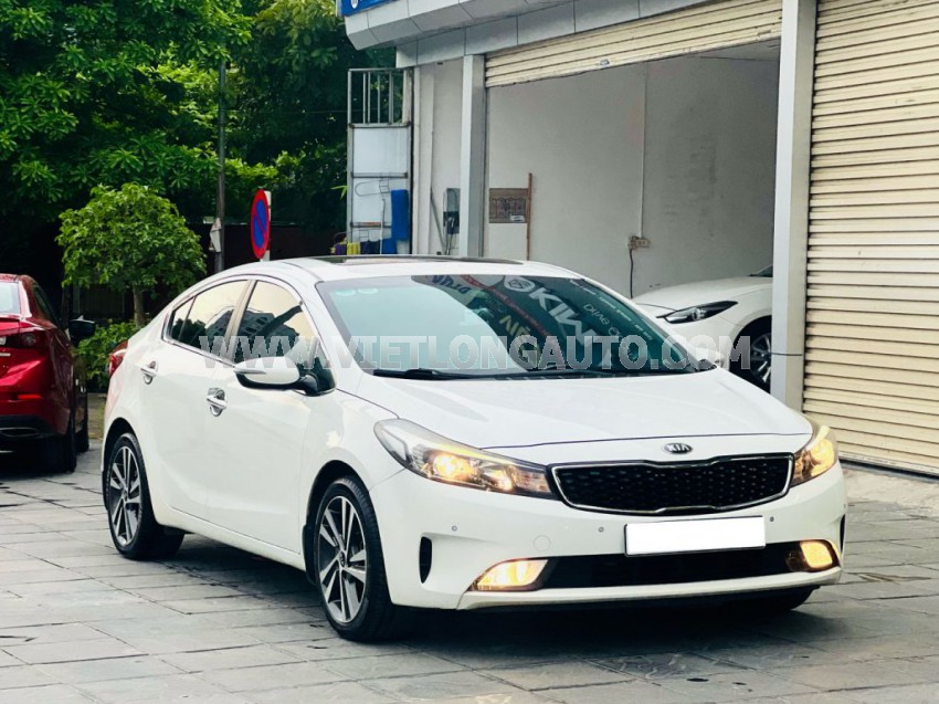 Kia Cerato 2.0 AT 2017 Trắng, Nội Thất Kem