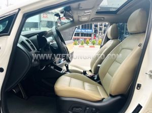 Xe Kia Cerato 2.0 AT 2017 Trắng, Nội Thất Kem