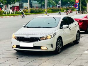 Xe Kia Cerato 2.0 AT 2017 Trắng, Nội Thất Kem