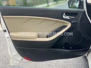 Xe Kia Cerato 1.6 AT 2018 Trắng, Nội Thất Kem