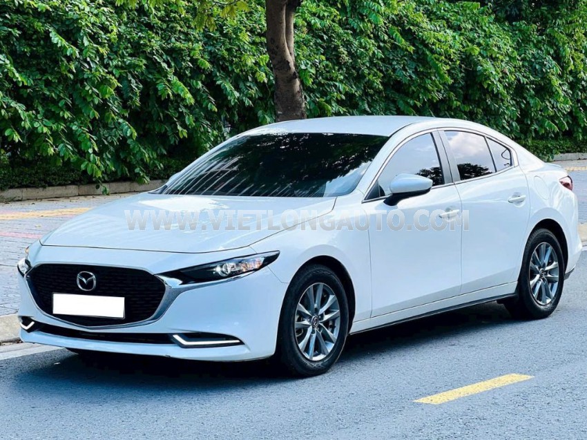 Mazda 3 1.5L Luxury 2023 Trắng, Nội Thất Đen