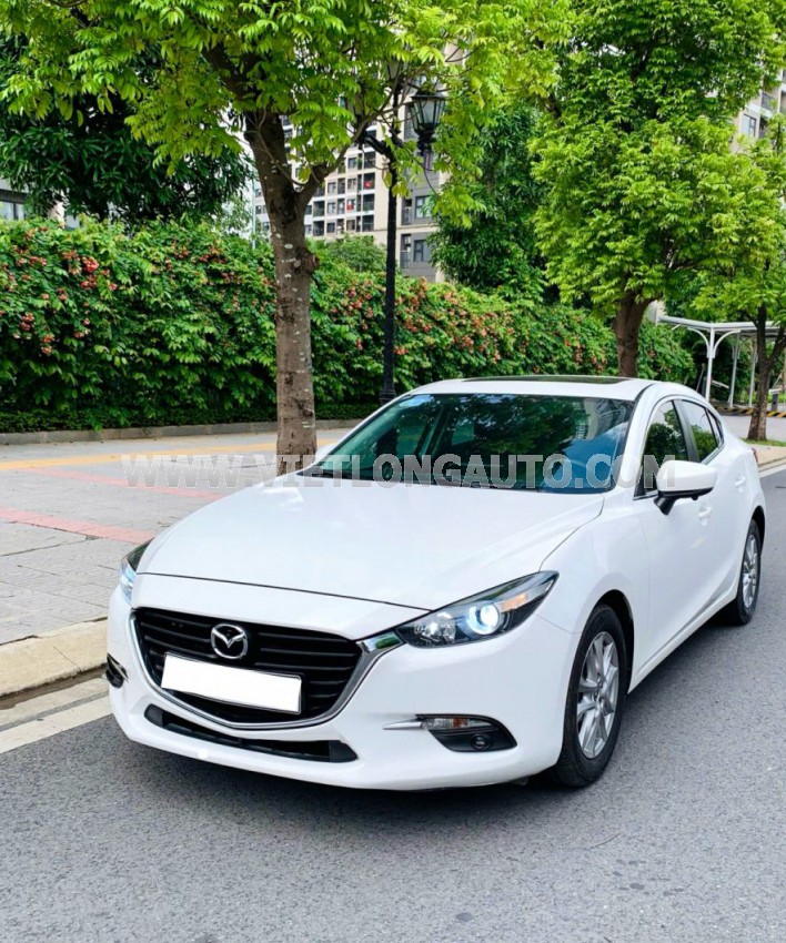 Mazda 3 1.5L Luxury 2019 Trắng, Nội Thất Đen