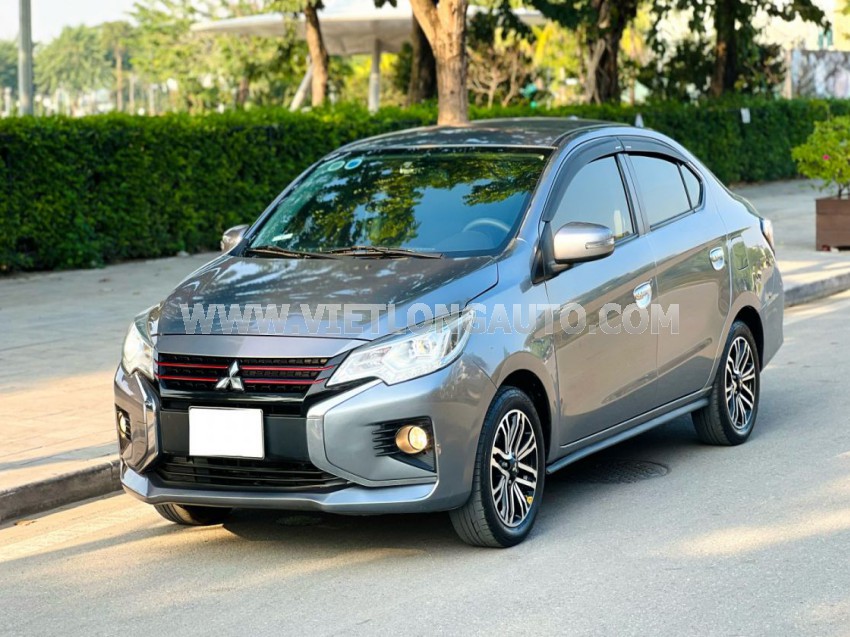 Mitsubishi Attrage 1.2 CVT 2022 Xám, Nội Thất Đen