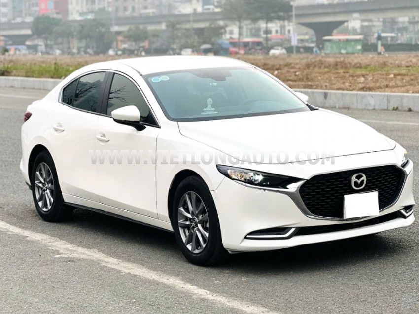 Mazda 3 1.5L Luxury 2022 Trắng, Nội Thất Đen