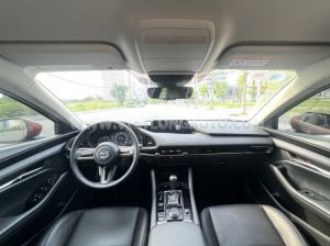 Xe Mazda 3 1.5L Luxury 2024 Đỏ, Nội Thất Đen