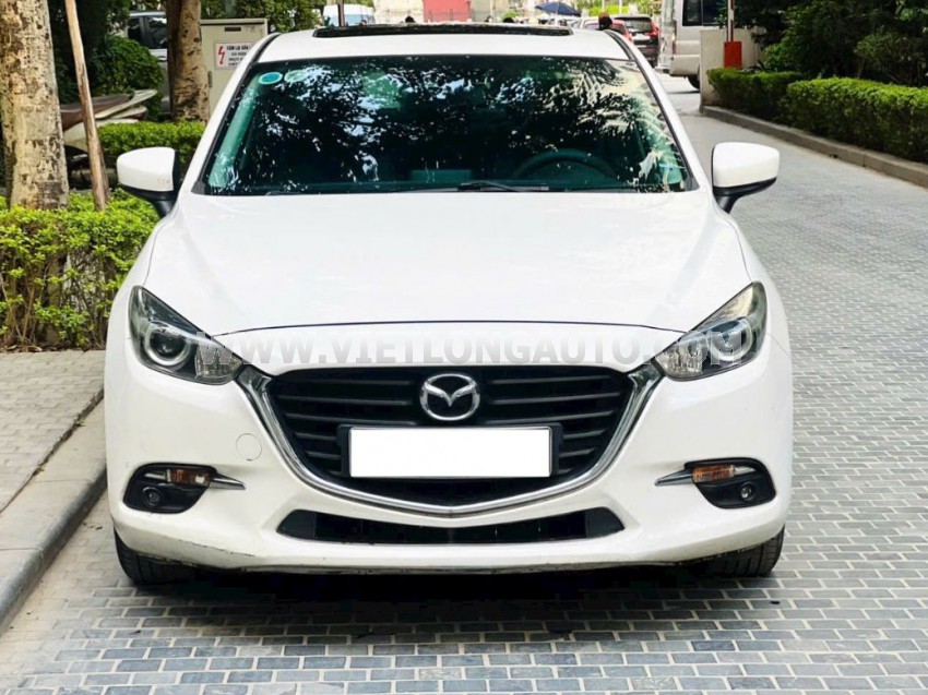 Mazda 3 1.5 AT 2017 Trắng, Nội Thất Đen