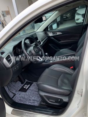 Xe Mazda 3 1.5L Luxury 2019 Trắng, Nội Thất Đen