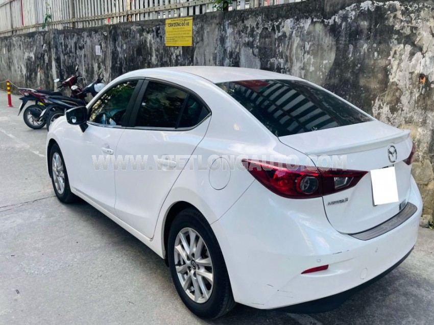 Mazda 3 1.5L Luxury 2019 Trắng, Nội Thất Đen