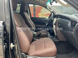 Xe Toyota Fortuner 2.4G 4x2 MT 2017 Đen, Nội Thất Nâu