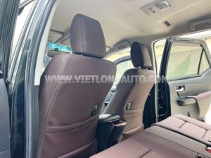 Xe Toyota Fortuner 2.4G 4x2 MT 2017 Đen, Nội Thất Nâu