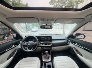 Xe Kia Seltos Premium 1.4 AT 2022 Trắng, Nội Thất Kem