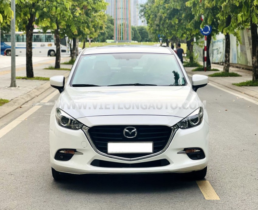Mazda 3 1.5 AT 2018 Trắng, Nội Thất Đen