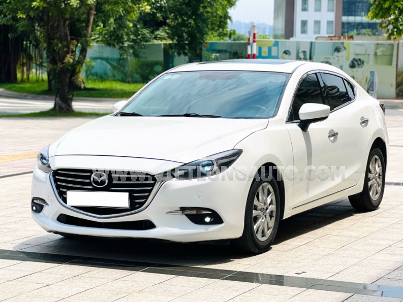 Mazda 3 1.5 AT 2018 Trắng, Nội Thất Đen