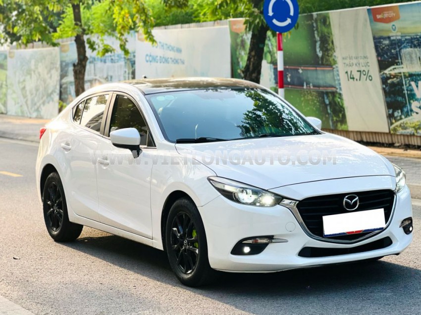 Mazda 3 1.5L Luxury 2019 Trắng, Nội Thất Đen