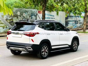 Xe Kia Seltos Premium 1.6 AT 2022 Trắng, Nội Thất Kem