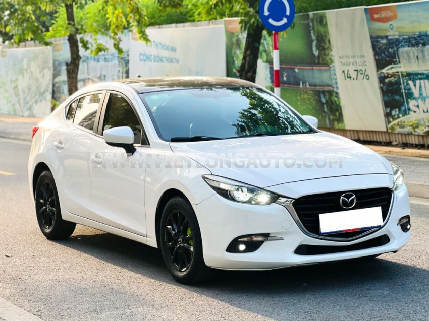 Mazda 3 1.5L Luxury 2019 Trắng, Nội Thất Đen