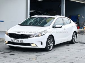 Xe Kia Cerato 1.6 AT 2017 Trắng, Nội Thất Kem