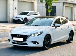Xe Mazda 3 1.5L Luxury 2019 Trắng, Nội Thất Đen