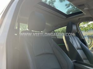 Xe Mazda 3 1.5L Luxury 2019 Trắng, Nội Thất Đen