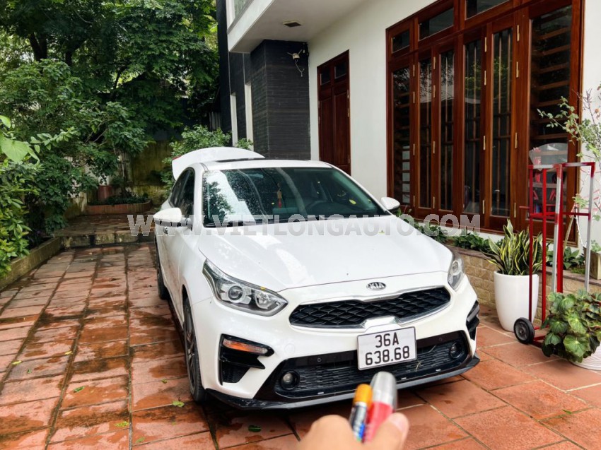 Kia Cerato 1.6 AT Luxury 2021 Trắng, Nội Thất Kem
